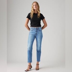 Levi’s Wedgie Straight Jeans Size 31 Mid Blue Wash